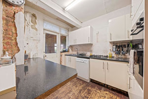 Photo 11- click for photo gallery